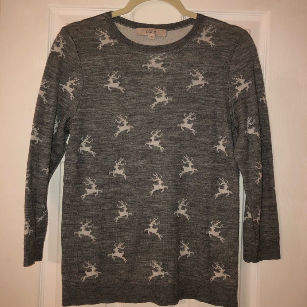 Loft Christmas Gray Reindeer Sweater SZ MEDIUM